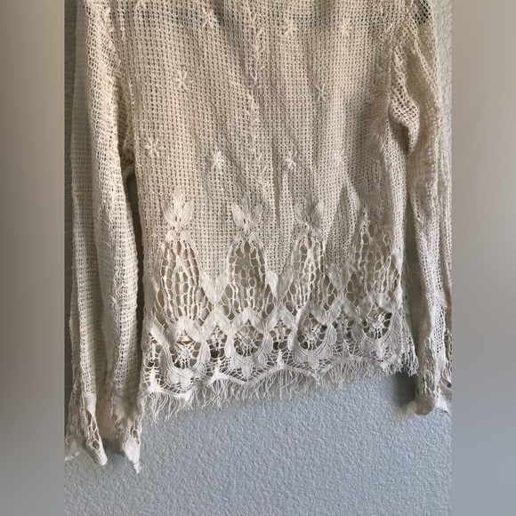 GIMMICKS by BKE buckle brand XS cream ivory lace long sleeve lined top blouse - Picture 6 of 7